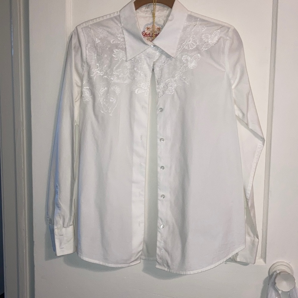 Robert Graham white women’s long sleeve top M